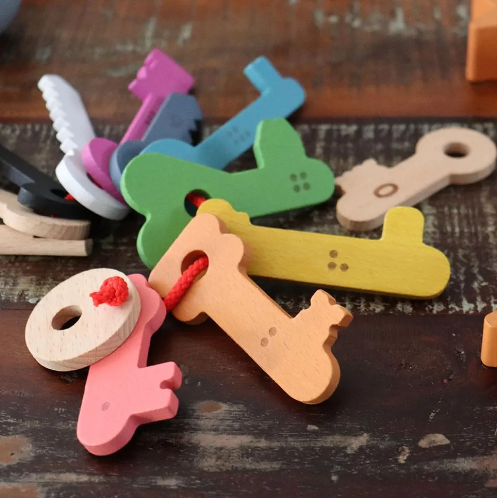 Llaves de madera de colores para contar del 0 al 10