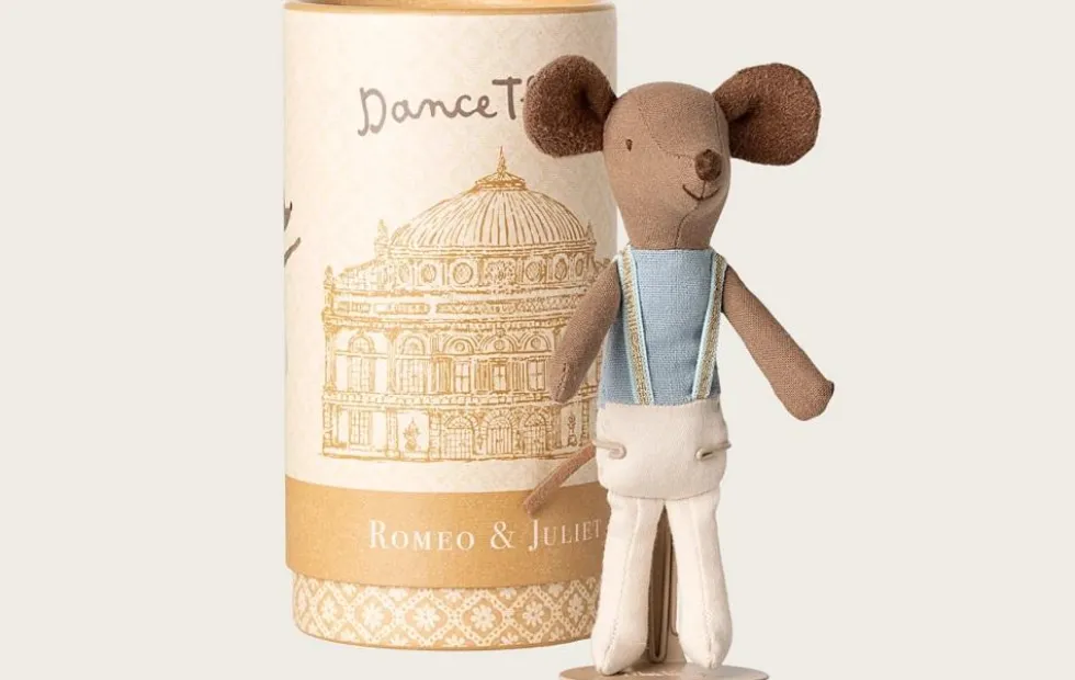 Ratón bailarín, hermano mayor